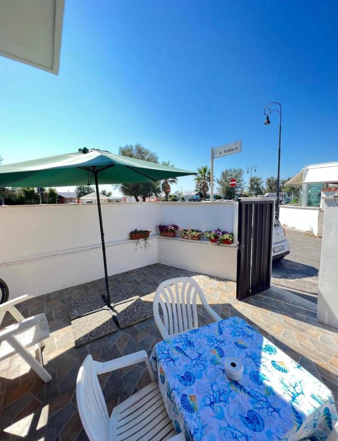 Villa Pisola Fiumicino Airport - Seafront エクステリア 写真