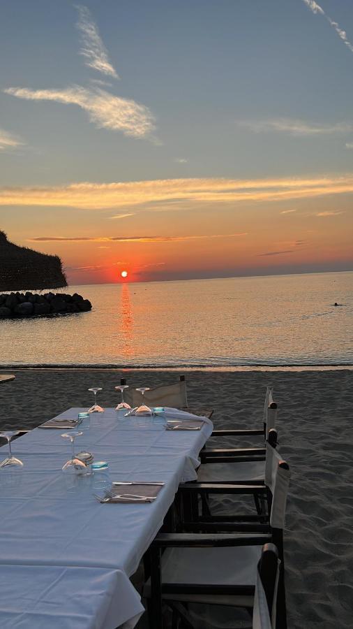 Villa Pisola Fiumicino Airport - Seafront エクステリア 写真