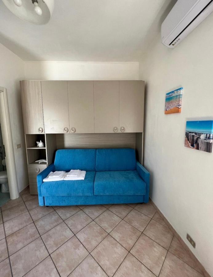 Villa Pisola Fiumicino Airport - Seafront エクステリア 写真