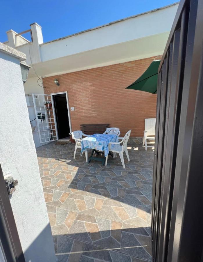 Villa Pisola Fiumicino Airport - Seafront エクステリア 写真