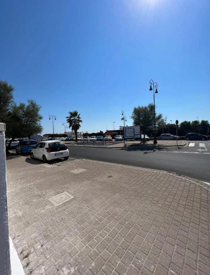 Villa Pisola Fiumicino Airport - Seafront エクステリア 写真