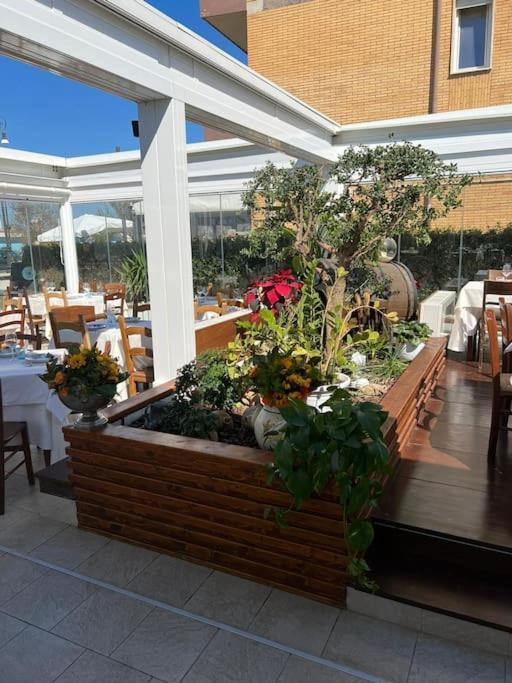 Villa Pisola Fiumicino Airport - Seafront エクステリア 写真