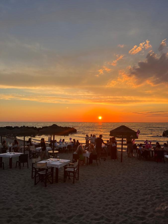 Villa Pisola Fiumicino Airport - Seafront エクステリア 写真